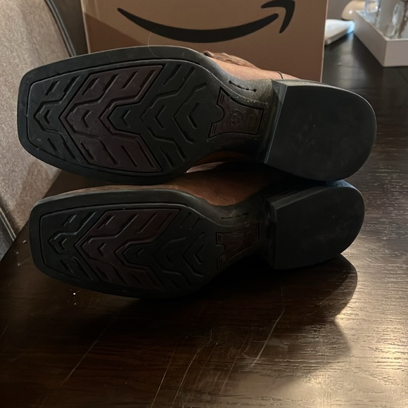 Men’s Ariat Boots - size 9.5D - Picture 5 of 5